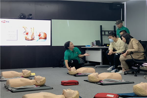 心唤醒基金AED急救培训活动在北京圆心科技成功举行